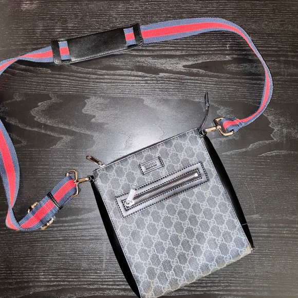 GG BLACK SMALL MESSENGER BAG - Picture 2 of 6